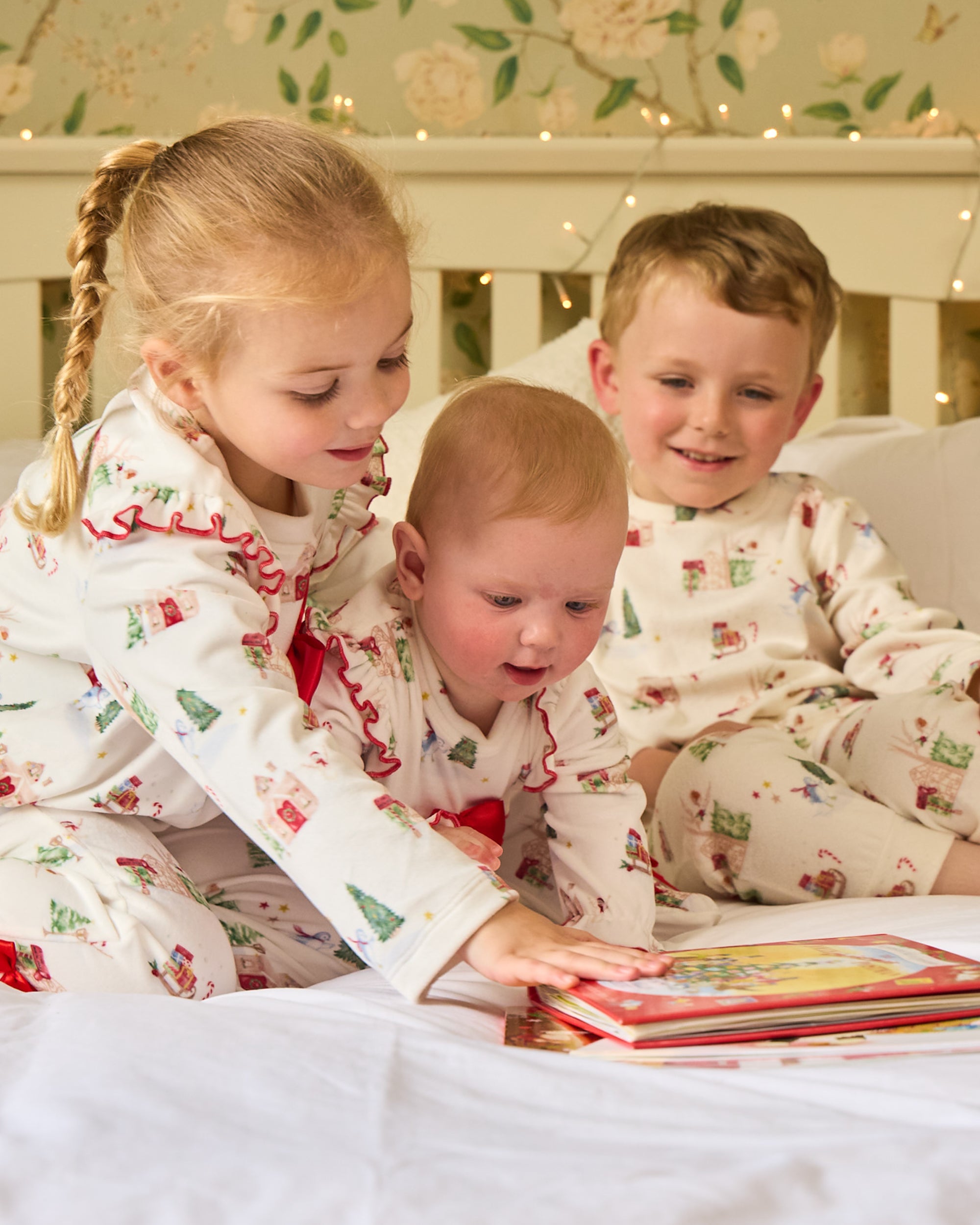 Ivory Christmas Print Pyjama Set