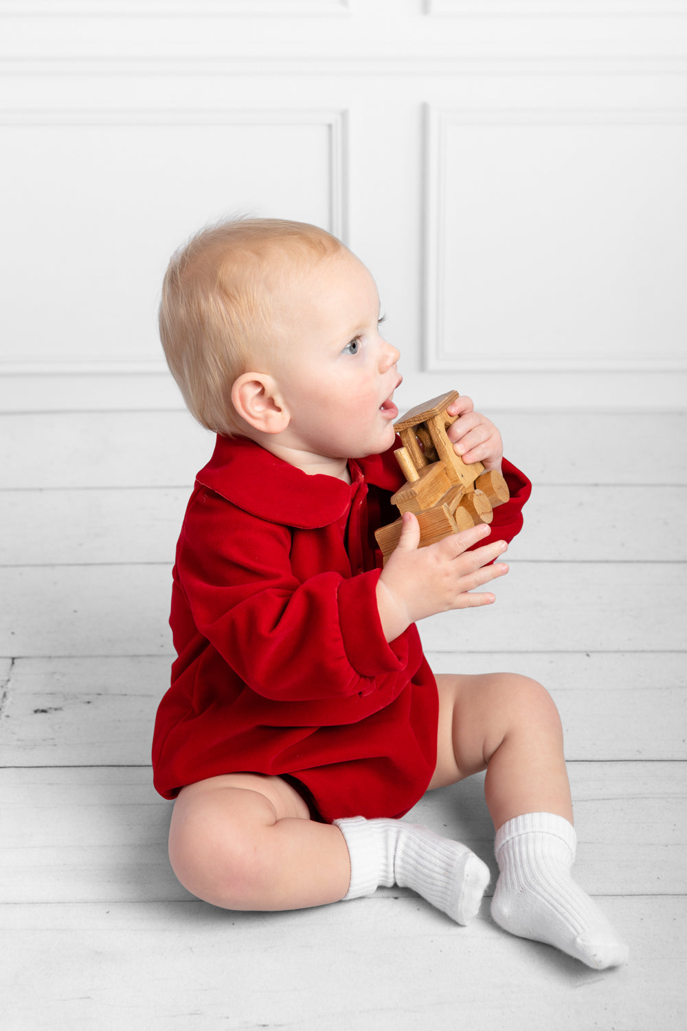 Red Long-Sleeve Romper with Peter Pan Collar and Satin Pocket