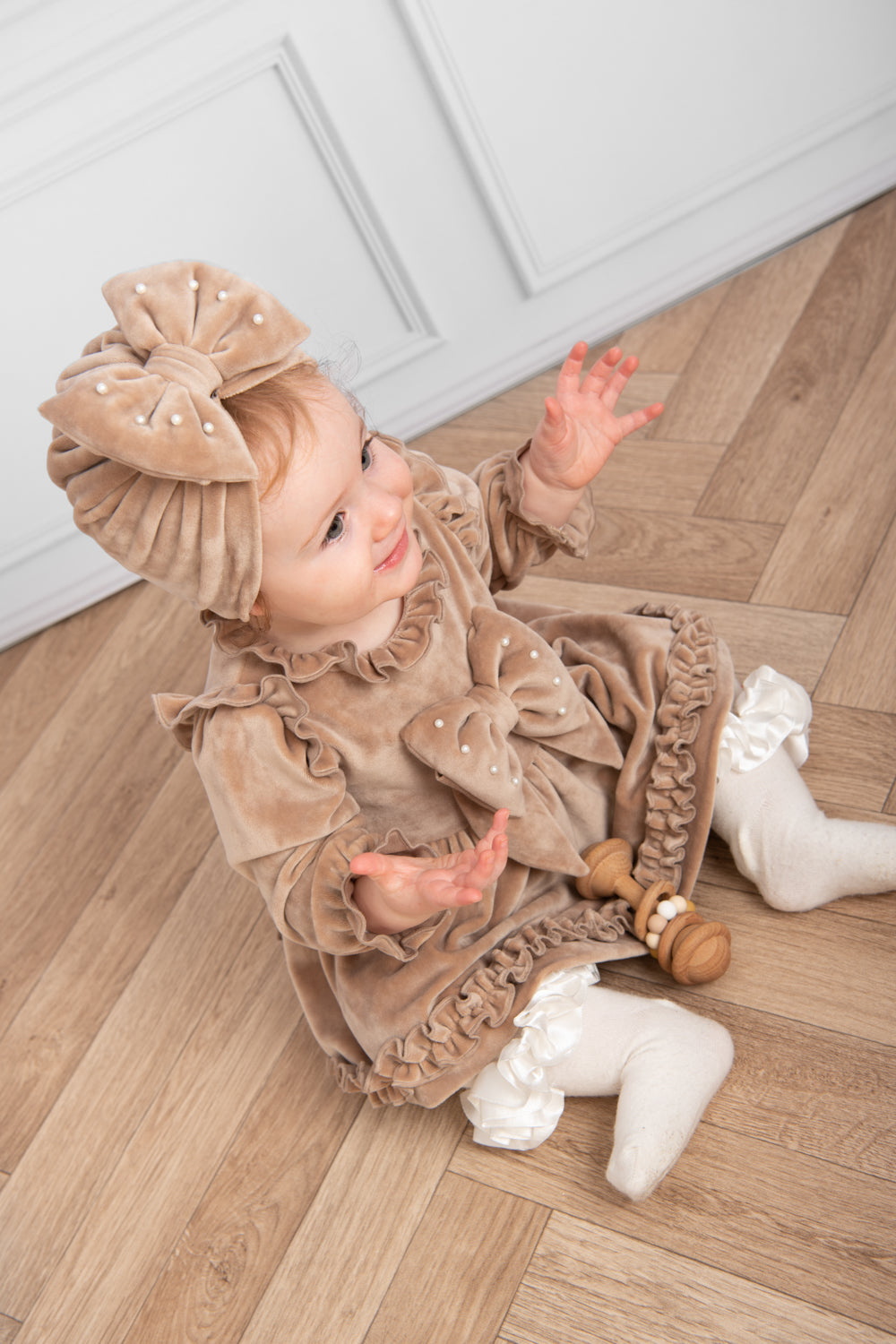 Beige Long-Sleeve Velour Dress with Pearl Bow and Headband